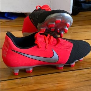 Nike Phantom Venom Cleats